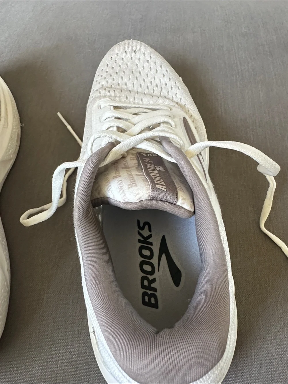 Brooks Adrenaline GTS 24 Women’s Running Shoes in White and Taupe